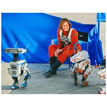 SIGOURNEY-WEAVER-AUTOGRAPH-PHOTO