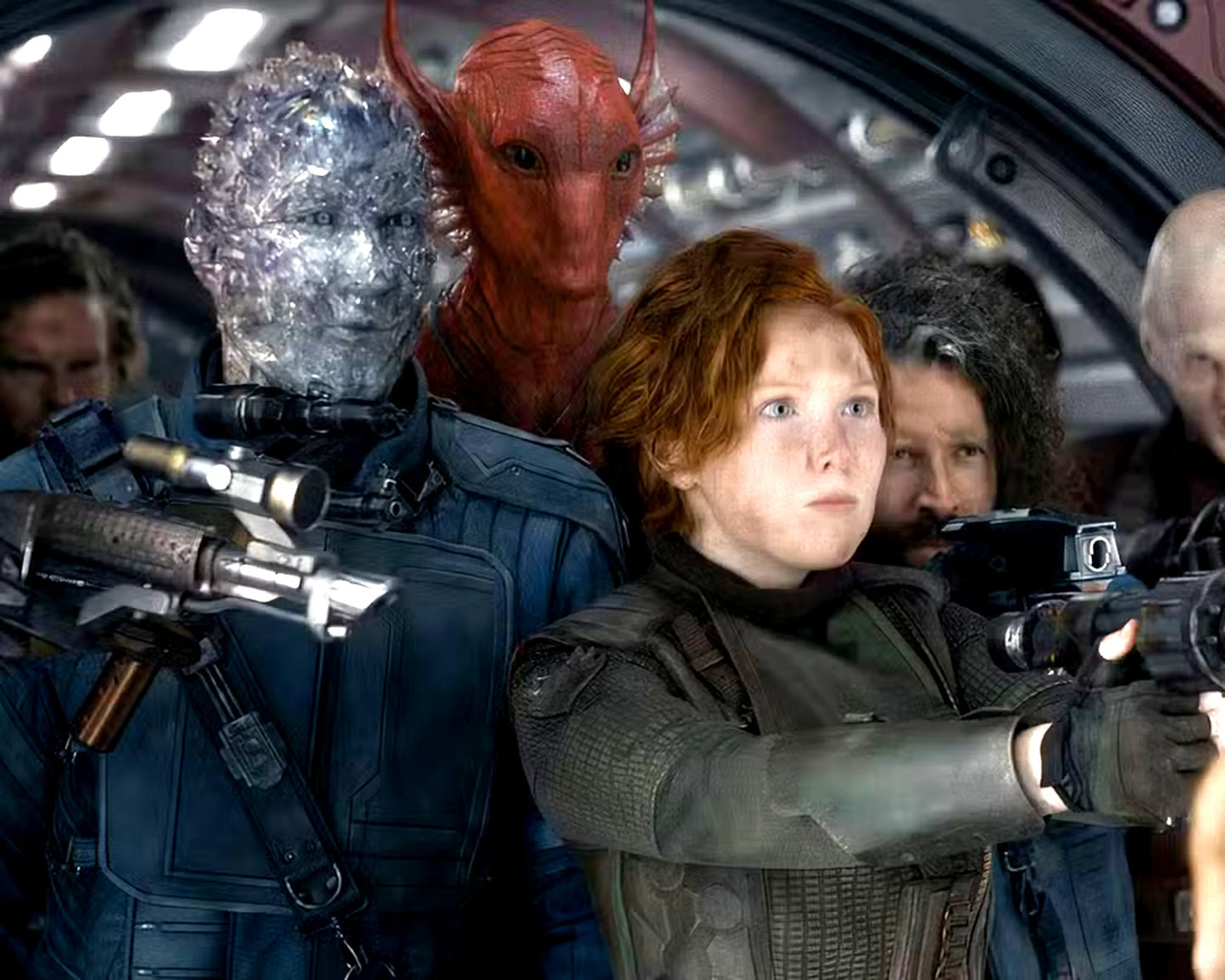 MOLLY-C.-QUINN-AUTOGRAPH-PHOTO