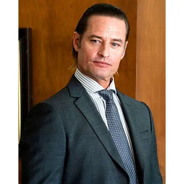 JOSH-HOLLOWAY-AUTOGRAPH-PHOTO