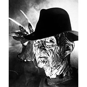 ROBERT-ENGLUND-AUTOGRAPH-PHOTO