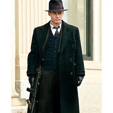 JOHNNY-DEPP-AUTOGRAPH-PHOTO