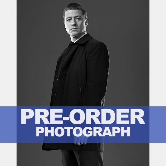 BEN-MCKENZIE-AUTOGRAPH-PHOTO