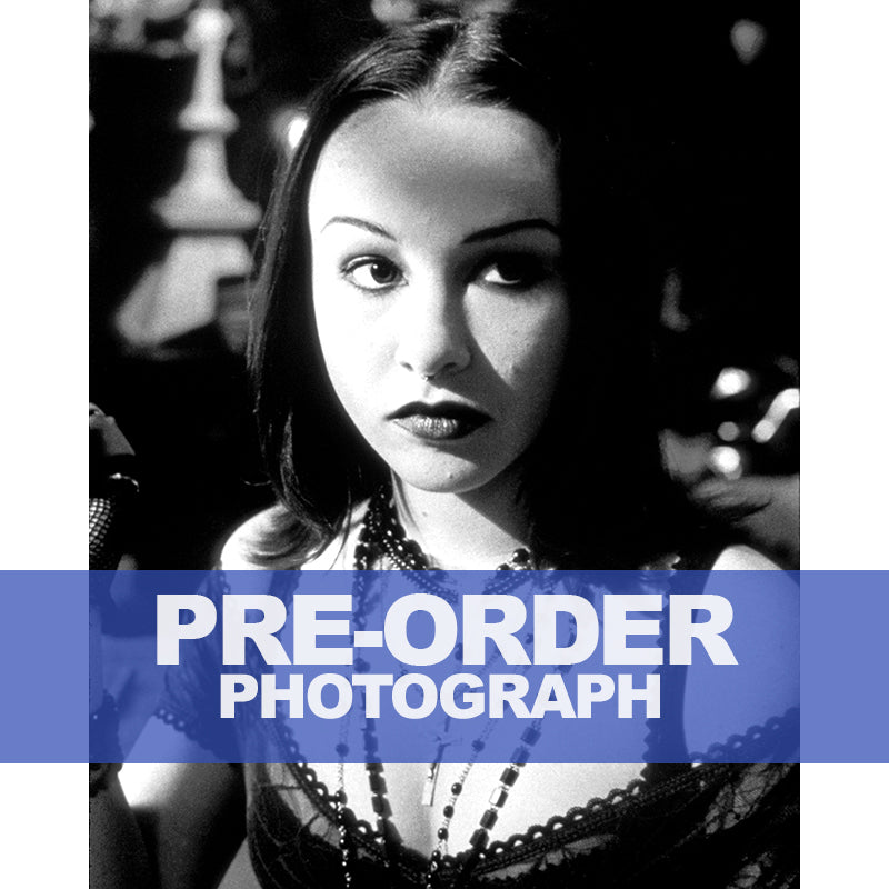 DANIELLE-HARRIS-AUTOGRAPH-PHOTO
