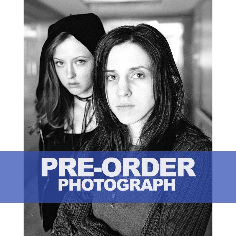 EMILY-PERKINS-AUTOGRAPH-PHOTO
