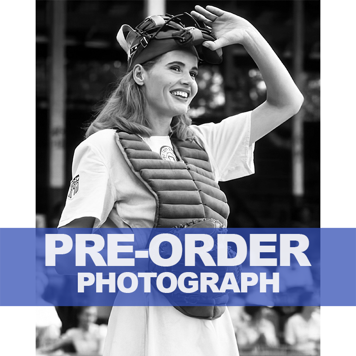GEENA-DAVIS-AUTOGRAPH-PHOTO