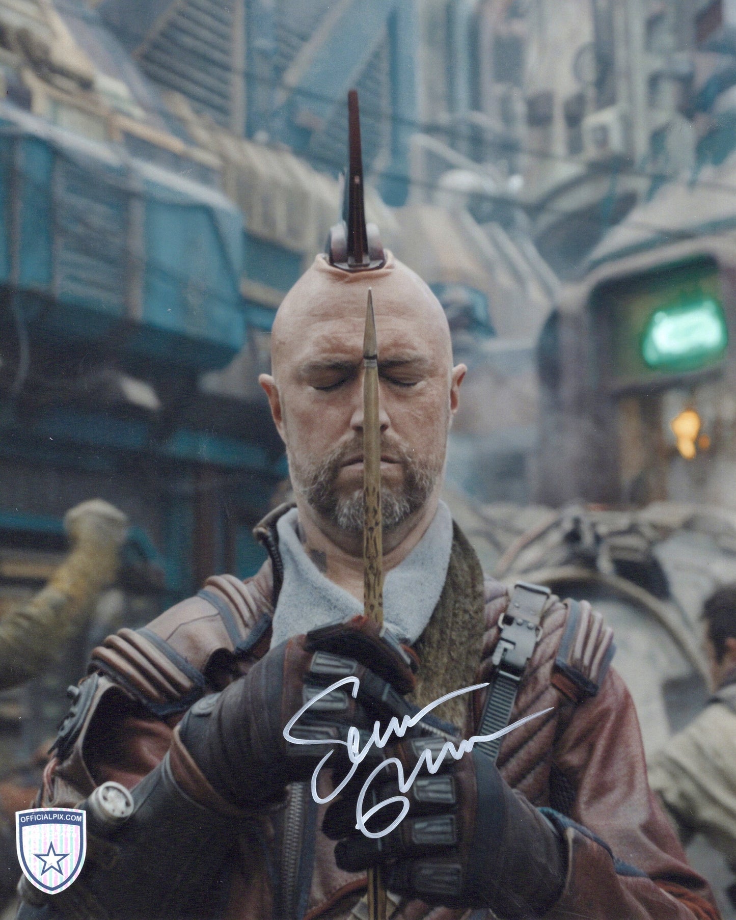 STOCK-SEAN-GUNN-002-8x10