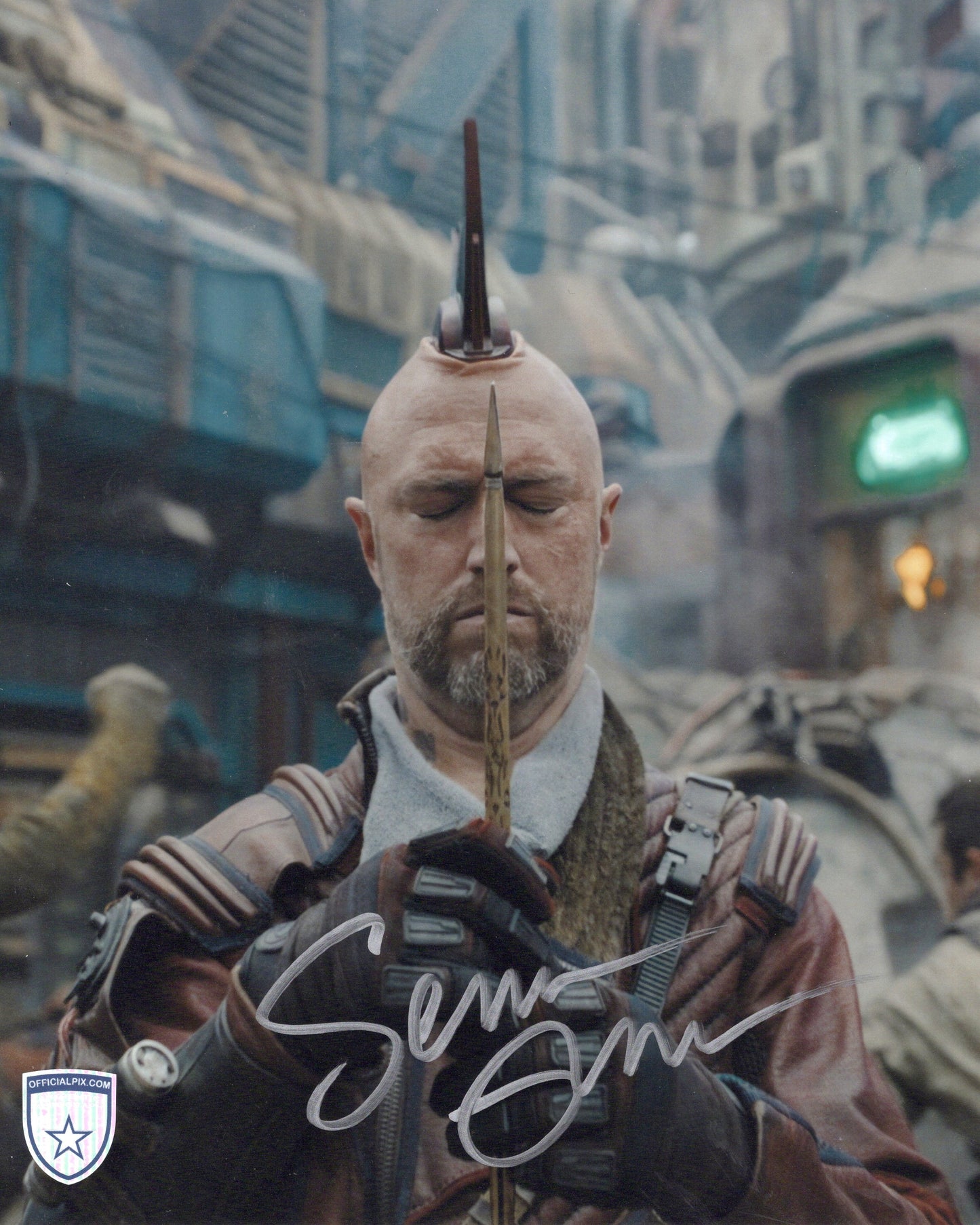 STOCK-SEAN-GUNN-003-8x10