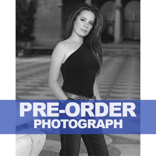 HOLLY-MARIE-COMBS-AUTOGRAPH-PHOTO