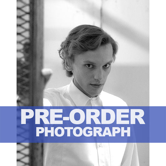 JAMIE-CAMPBELL-BOWER-AUTOGRAPH-PHOTO
