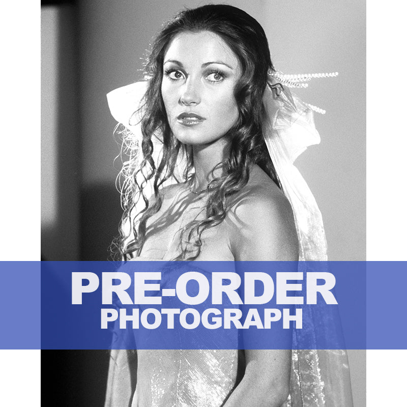JANE-SEYMOUR-AUTOGRAPH-PHOTO