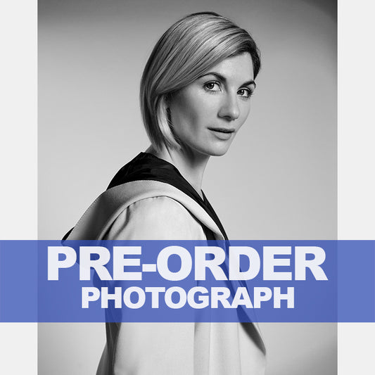 JODIE-WHITTAKER-AUTOGRAPH-PHOTO