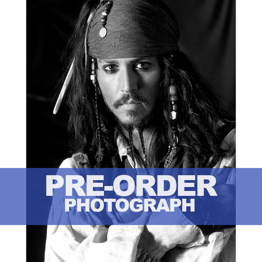 JOHNNY-DEPP-AUTOGRAPH-PHOTO