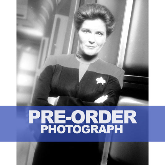 KATE-MULGREW-AUTOGRAPH-PHOTO