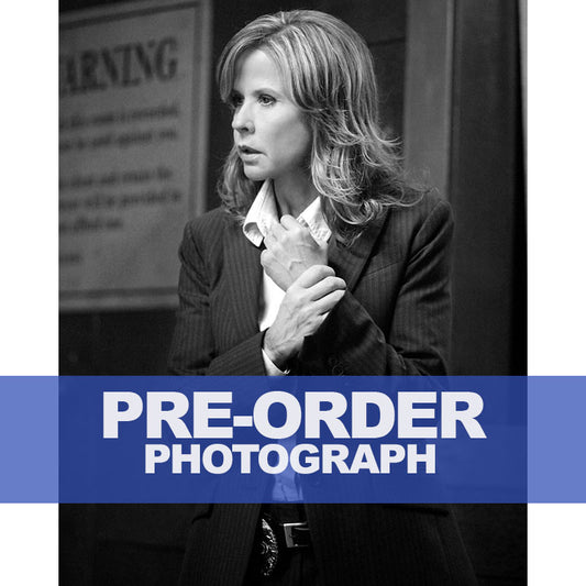 LINDA-BLAIR-AUTOGRAPH-PHOTO