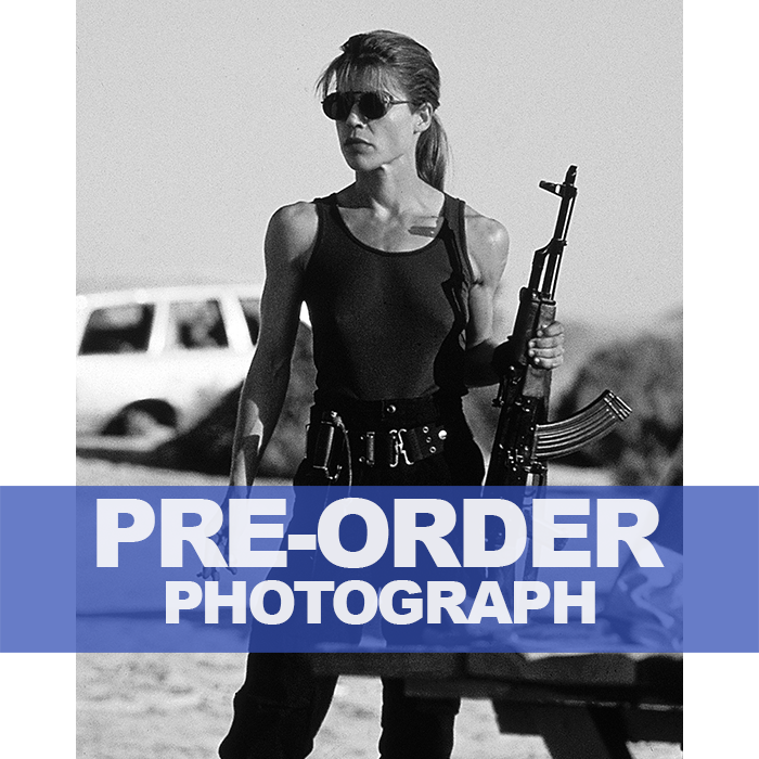 LINDA-HAMILTON-AUTOGRAPH-PHOTO