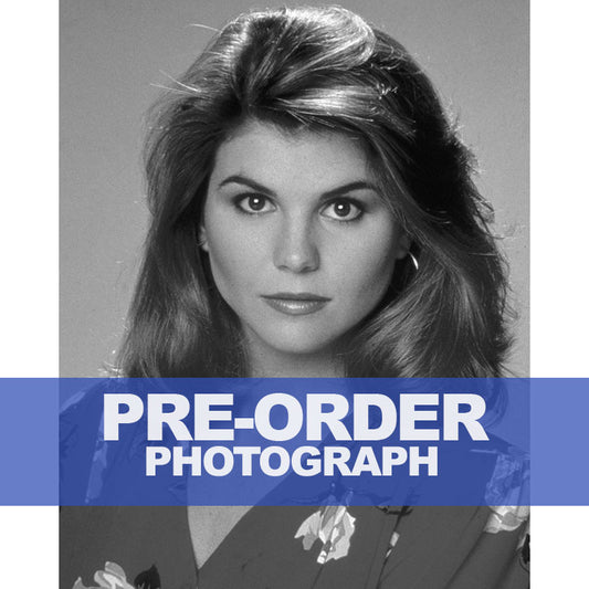LORI-LOUGHLIN-AUTOGRAPH-PHOTO