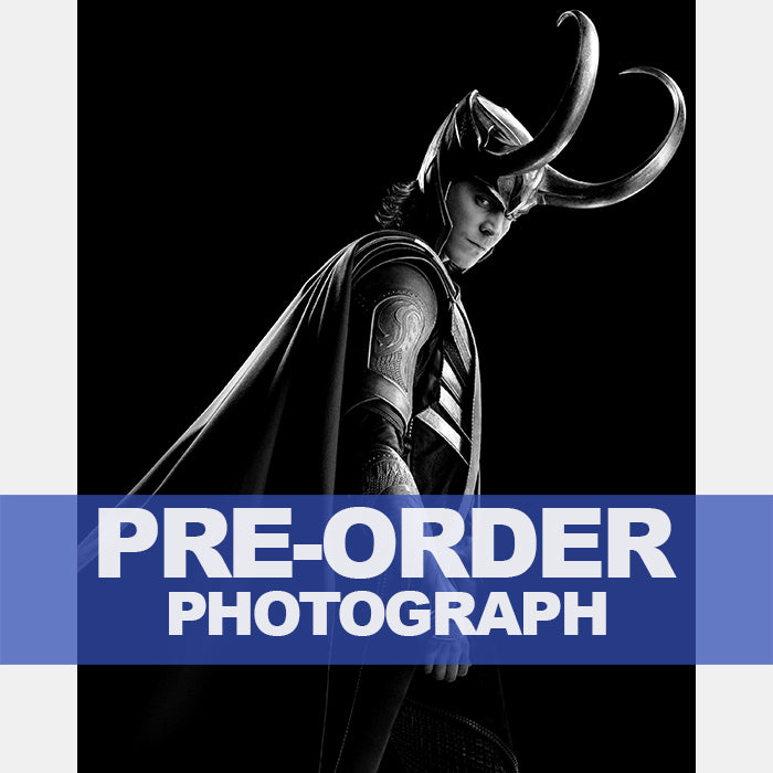 TOM-HIDDLESTON-AUTOGRAPH-PHOTO