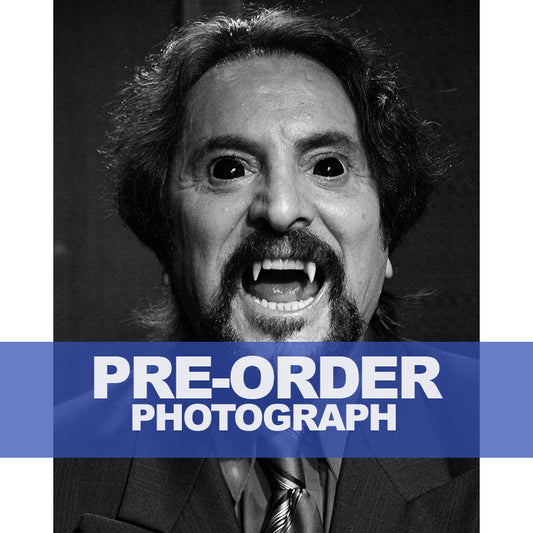 TOM-SAVINI-AUTOGRAPH-PHOTO