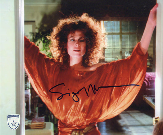 STOCK-SIGORNEY-WEAVER-003-8X10