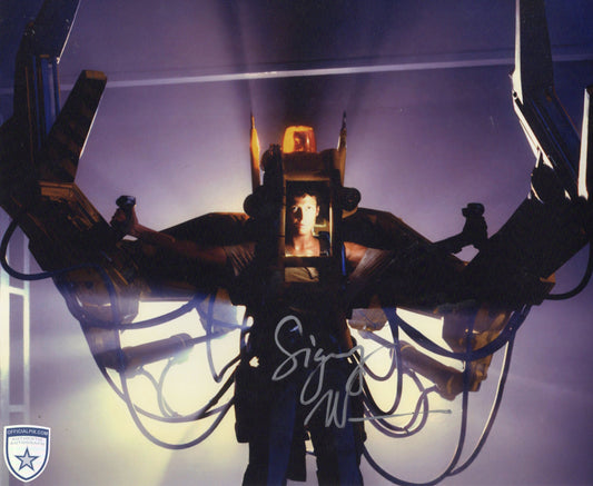 STOCK-SIGORNEY-WEAVER-022-8X10