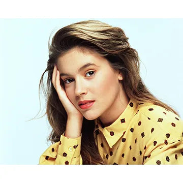 ALYSSA-MILANO-AUTOGRAPH-PHOTO