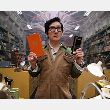 KE-HUY-QUAN-AUTOGRAPH-PHOTO