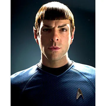 ZACHARY-QUINTO-AUTOGRAPH-PHOTO