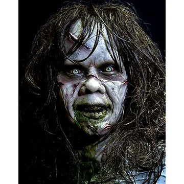 LINDA-BLAIR-AUTOGRAPH-PHOTO