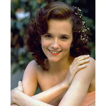 LEA-THOMPSON-AUTOGRAPH-PHOTO