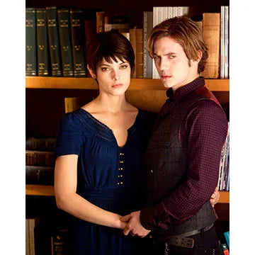 ASHLEY-GREENE-AUTOGRAPH-PHOTO