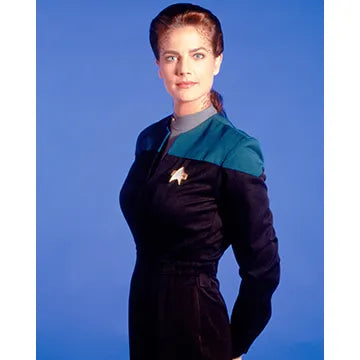TERRY-FARRELL-AUTOGRAPH-PHOTO