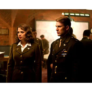 HAYLEY-ATWELL-AUTOGRAPH-PHOTO