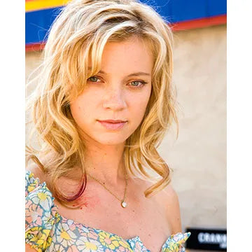 AMY-SMART-AUTOGRAPH-PHOTO
