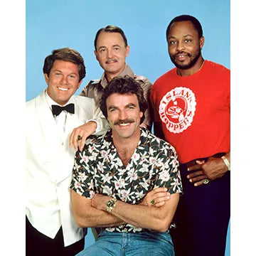 TOM-SELLECK-AUTOGRAPH-PHOTO