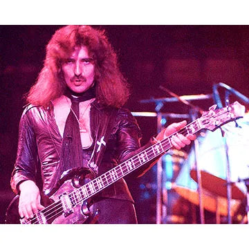 GEEZER-BUTLER-AUTOGRAPH-PHOTO
