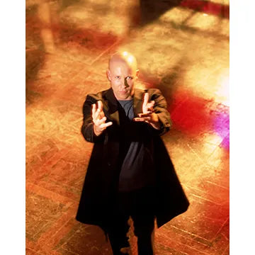 MICHAEL-ROSENBAUM-AUTOGRAPH-PHOTO
