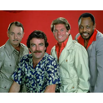 TOM-SELLECK-AUTOGRAPH-PHOTO