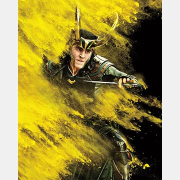 TOM-HIDDLESTON-AUTOGRAPH-PHOTO