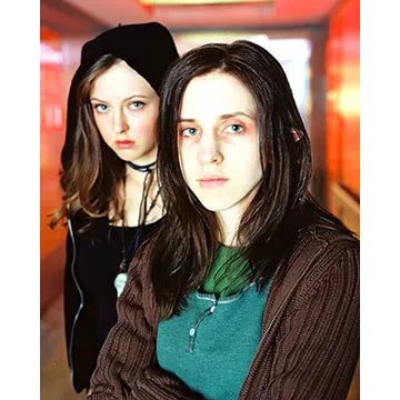 EMILY-PERKINS-AUTOGRAPH-PHOTO