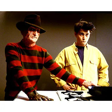 JOHNNY-DEPP-AUTOGRAPH-PHOTO