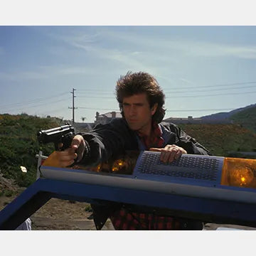 MEL-GIBSON-AUTOGRAPH-PHOTO