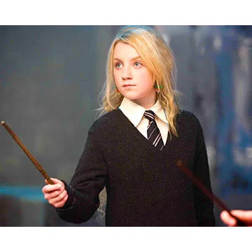 EVANNA-LYNCH-AUTOGRAPH-PHOTO