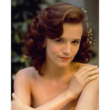 LEA-THOMPSON-AUTOGRAPH-PHOTO