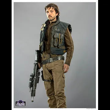 DIEGO-LUNA-AUTOGRAPH-PHOTO