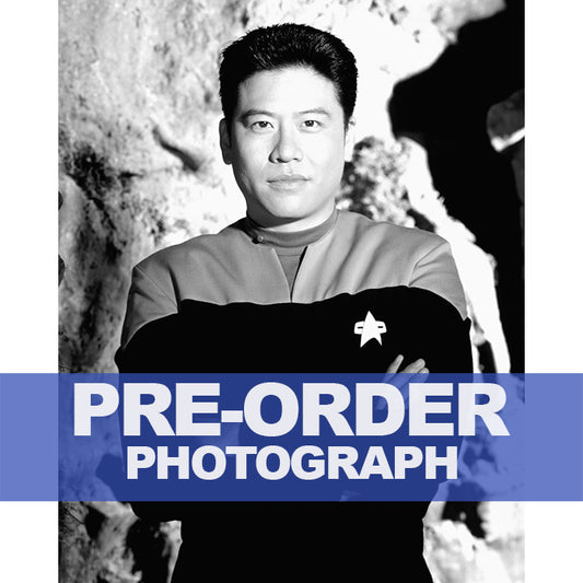 GARRETT-WANG-AUTOGRAPH-PHOTO